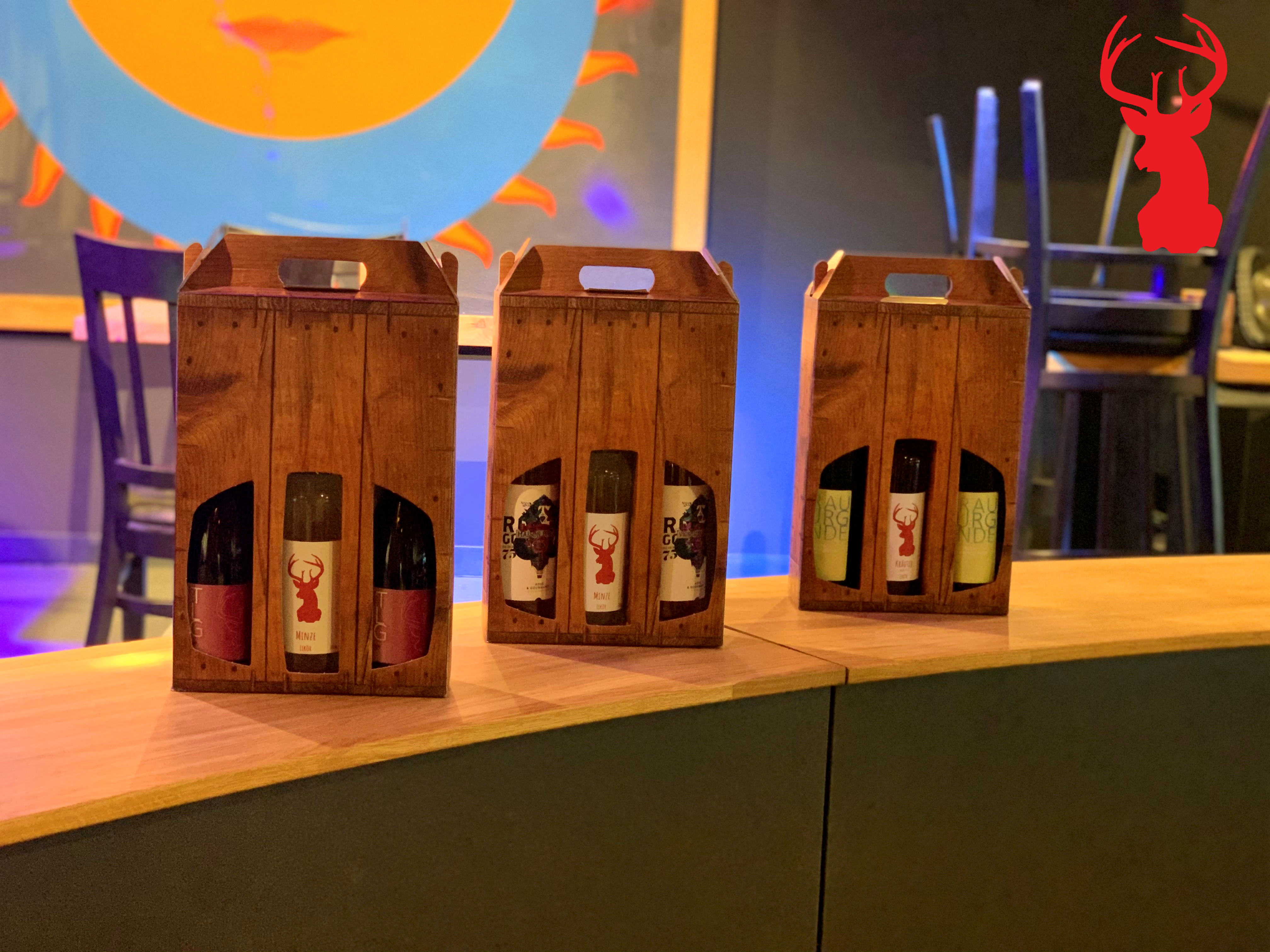 Geschenkbox Likör nach Wahl + 2 Flaschen Weißwein/Rotwein/Rosé